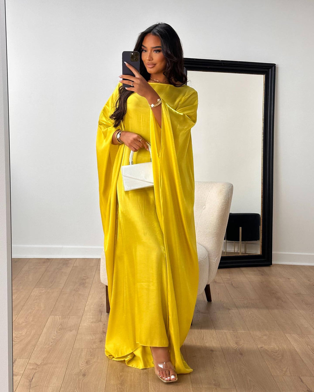 Glossy evening abaya for hijabi women – modest design in luxury colors (blue, gold, silver) – premium Turkish fabric – available at CATRIXA Belgium with fast EU delivery.